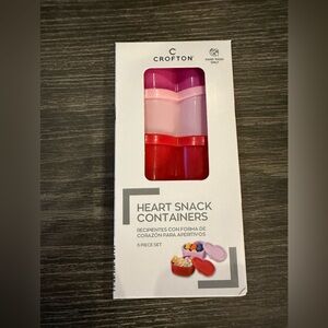 Brand new Heart Snack Containers set of 5